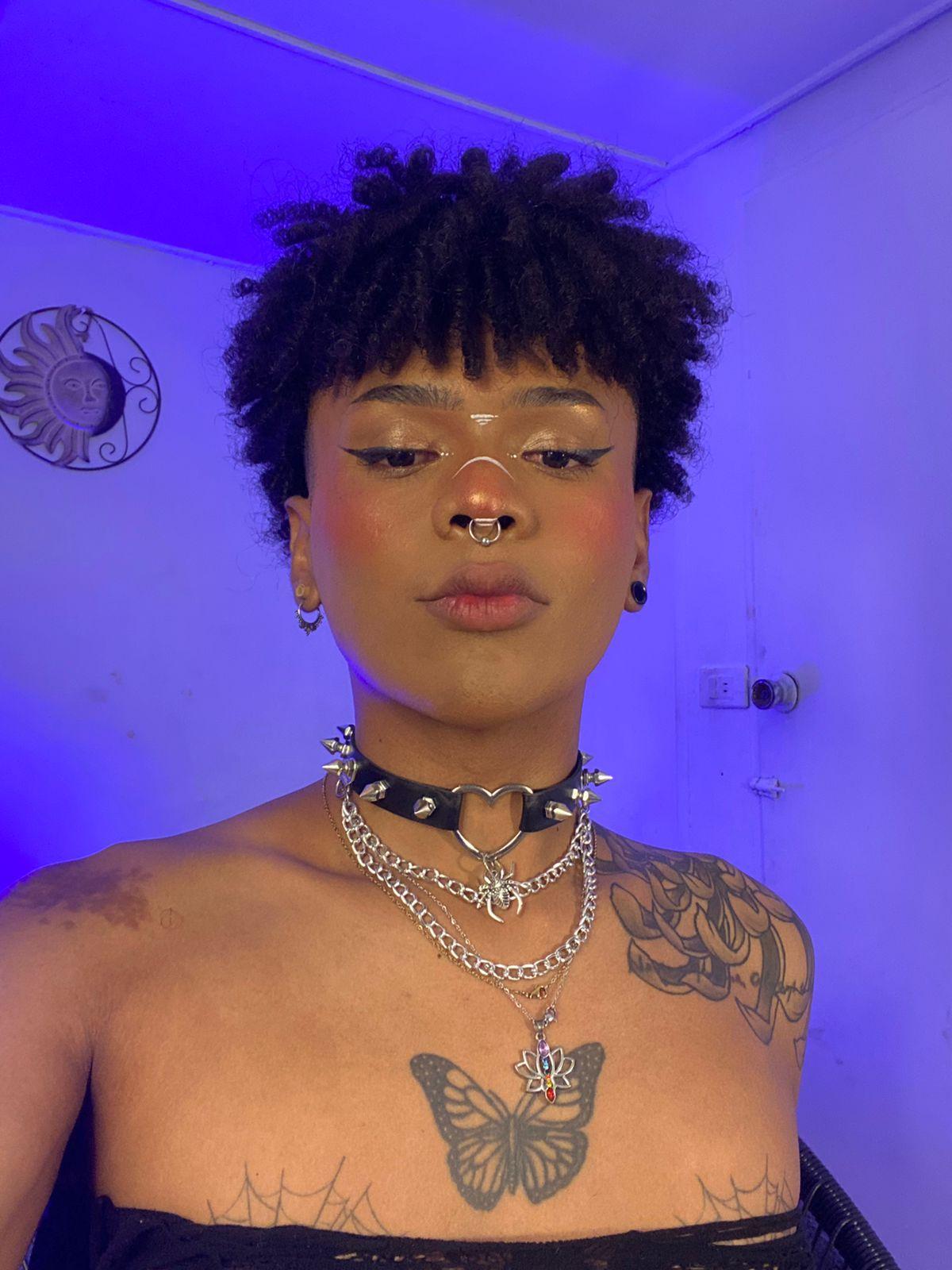 AaronBakers Live Image