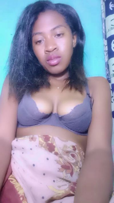 Amandamelia Live Image
