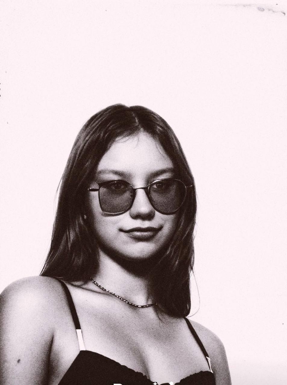 AngelinaLow Live Image