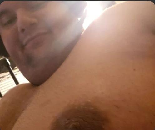 Bigneil222 Live Image