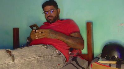 BlackManBBC_ Live Image