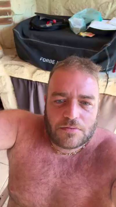 Cedricdeeeee Live Image