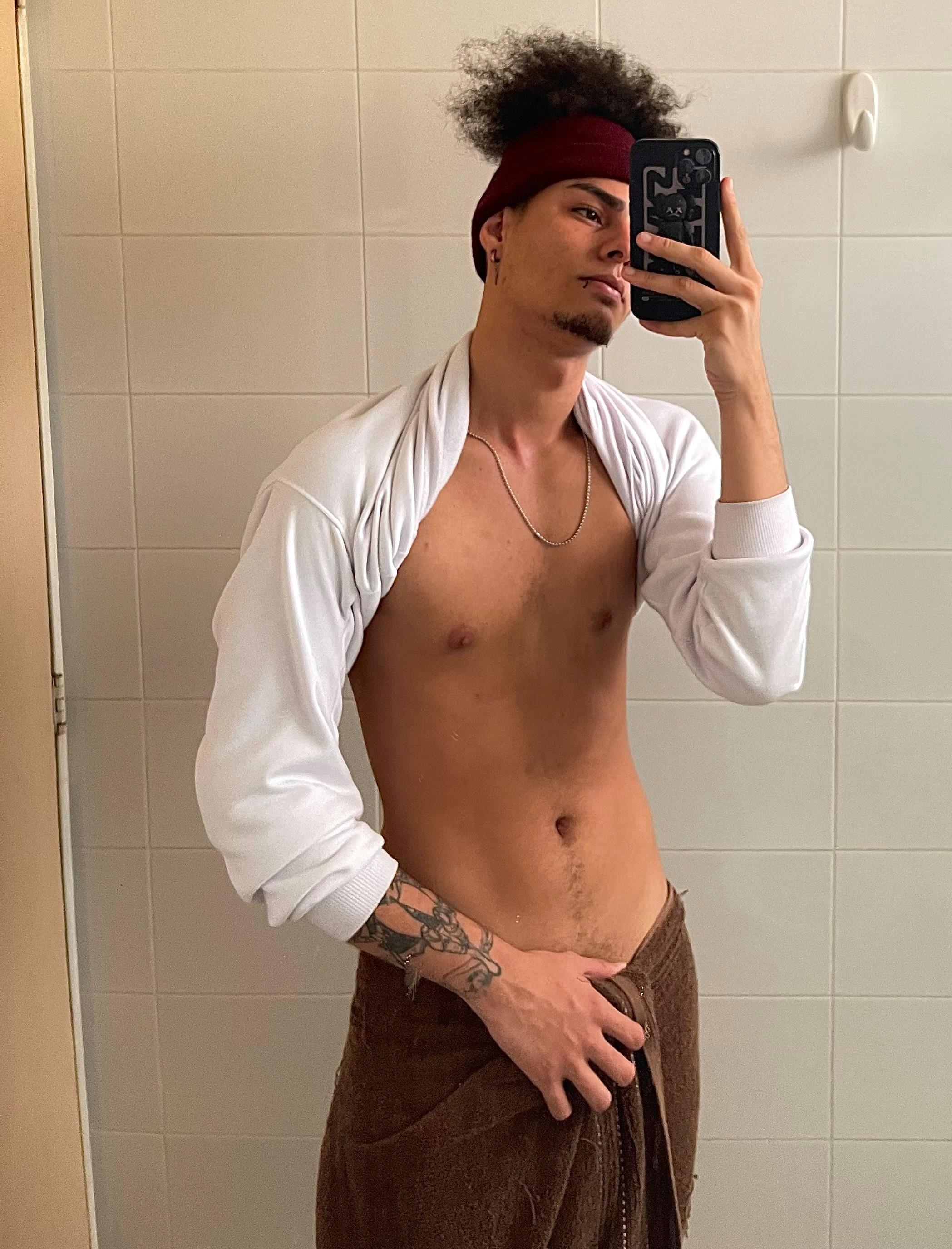 Danicock23 Live Image