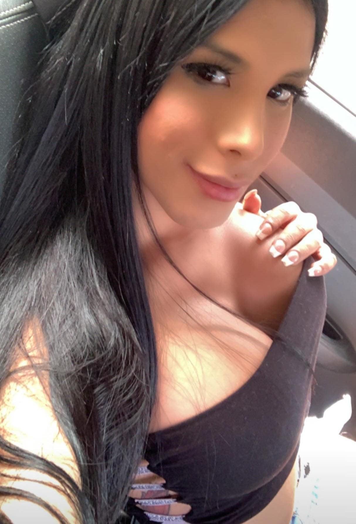 EMMILY_USUGA1 Live Image