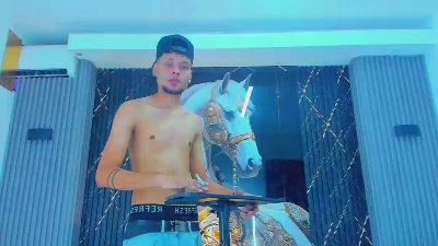 Handsome_boys_ Live Image