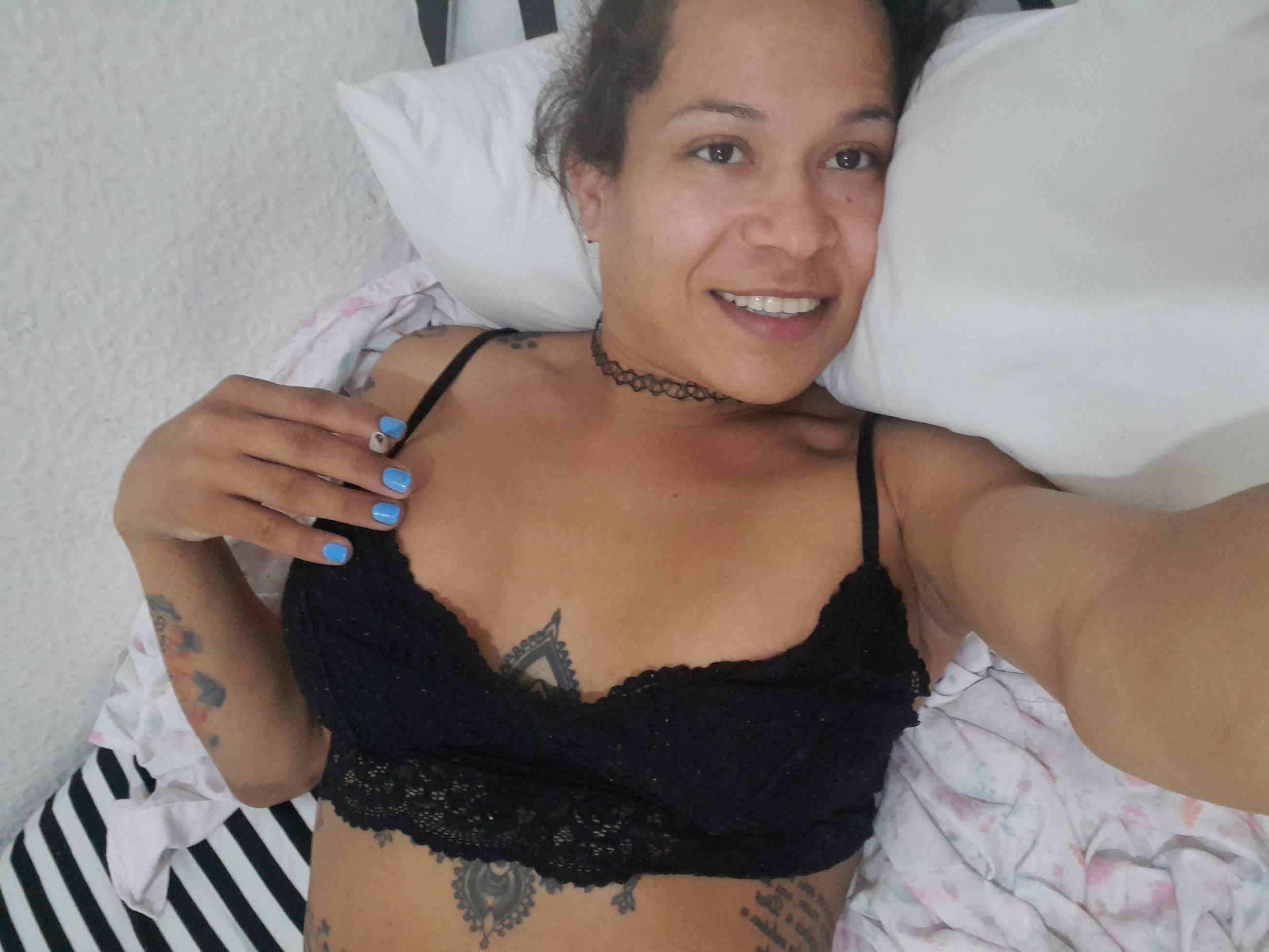 Katalinaaahot Live Image