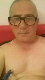 Louisthefag Live Image