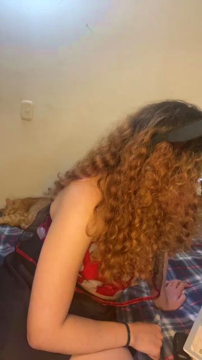 Luana_Powerful Live Image