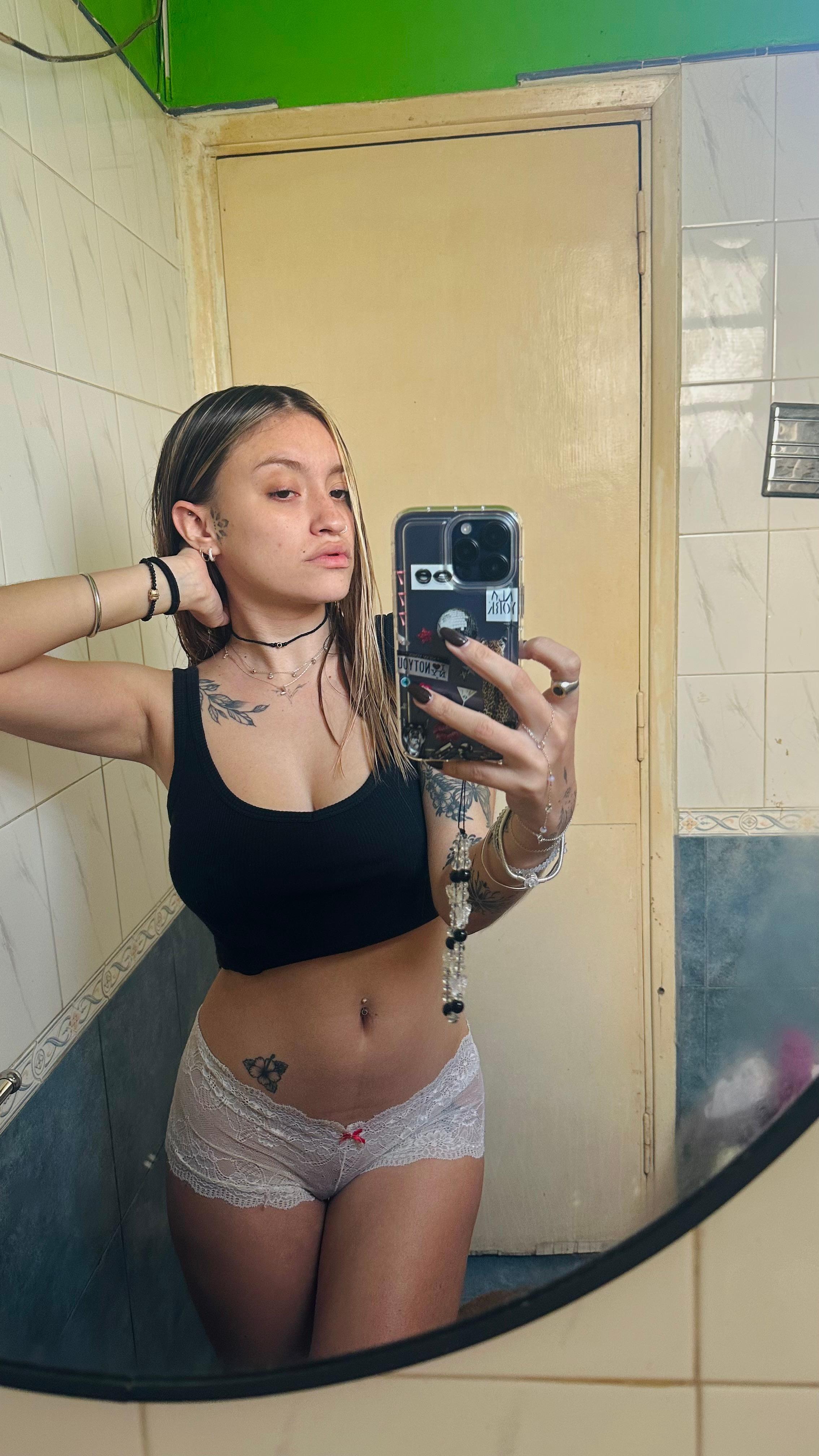 Luuxxxx Live Image