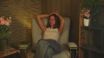 SarahDonovan Live Image
