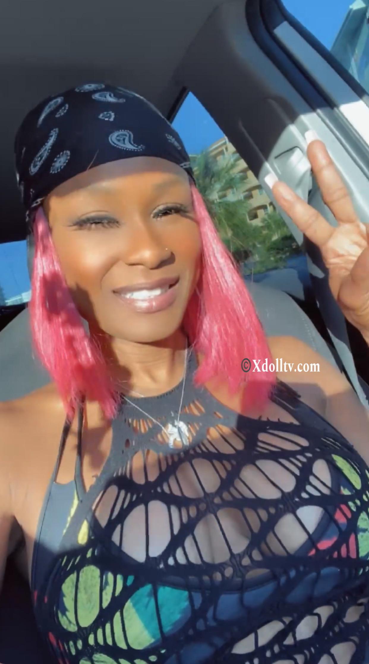 Tiffanilove Live Image