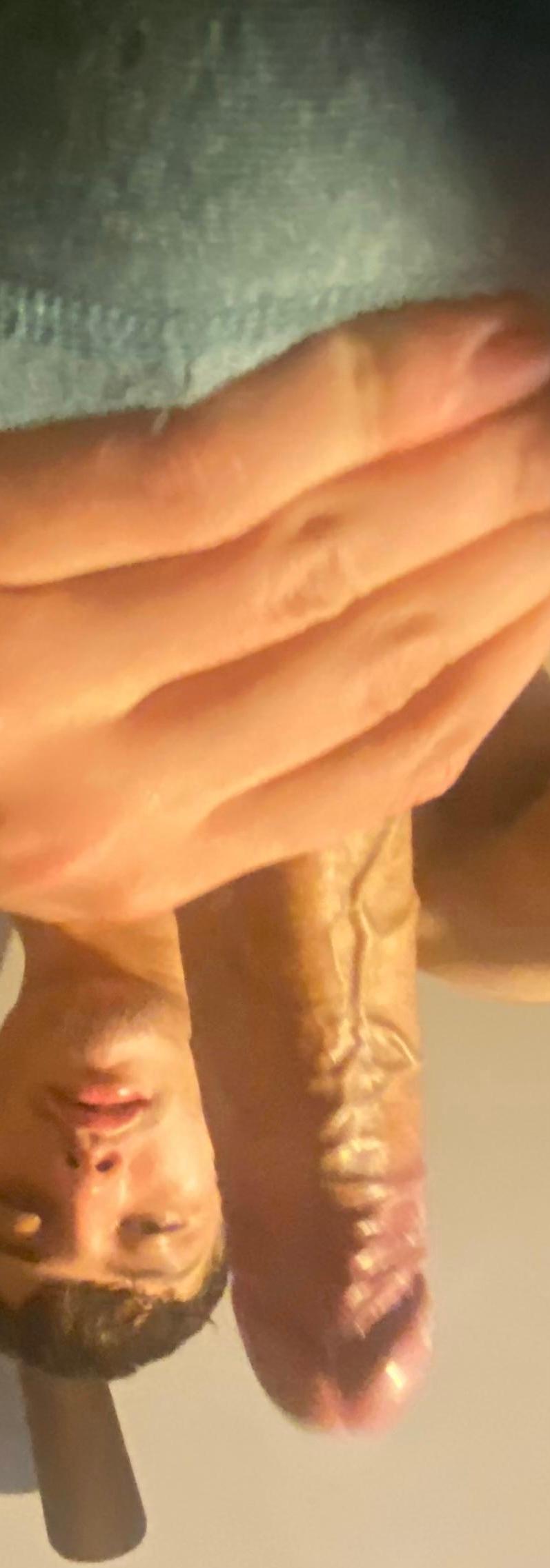 Younghardcock21 Live Image