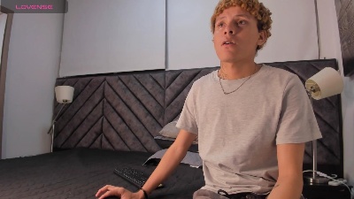 anthony_falcon_ Live Image
