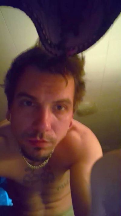 daddywolfe23 Live Image