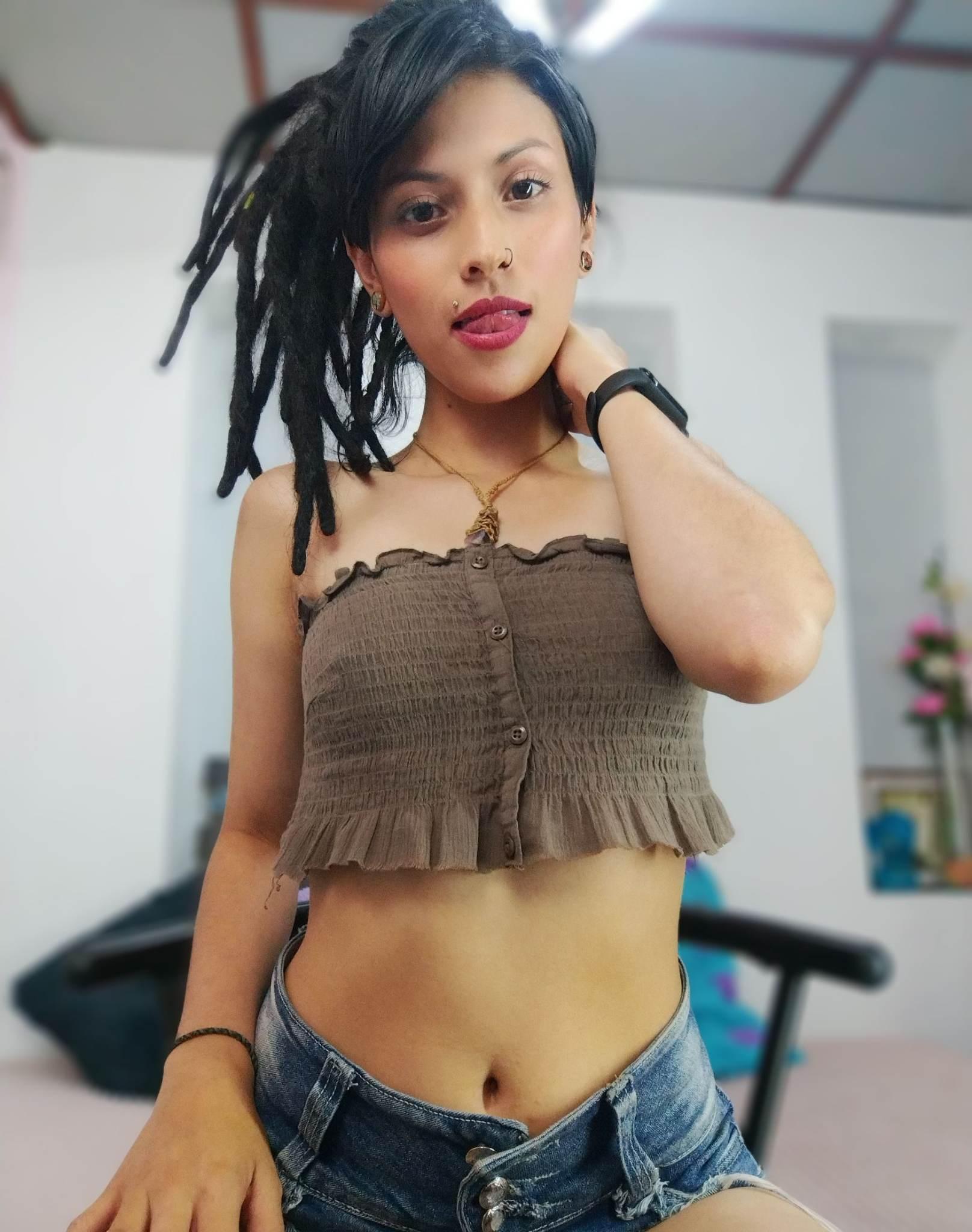 gaby_cute_16 Live Image