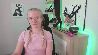 hottieNancy Live Image