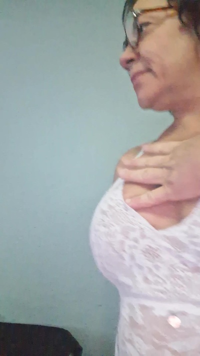 lucimaralu82 Live Image