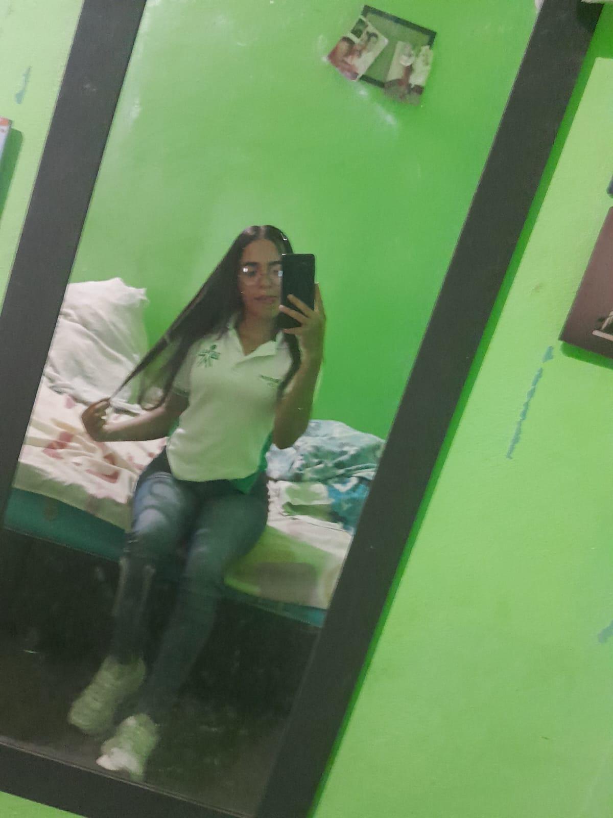 skinnysofia18 Live Image