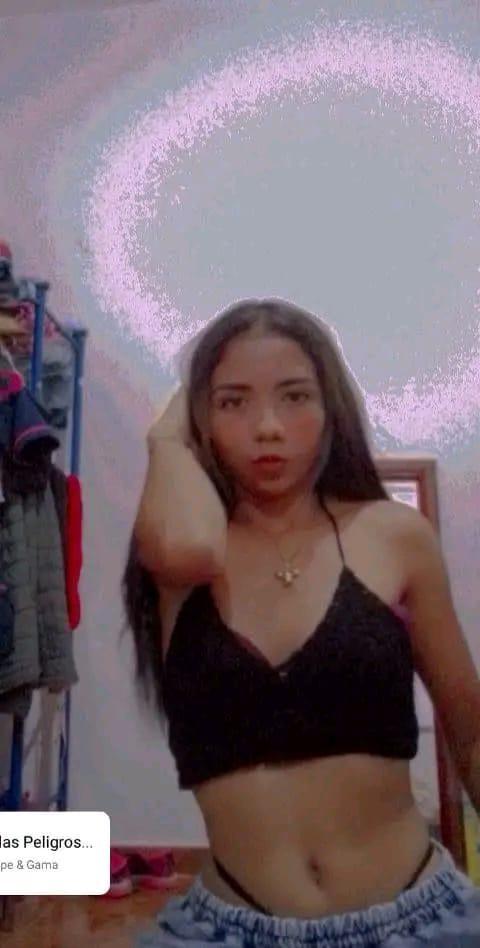 skinnyyuliana18 Live Image