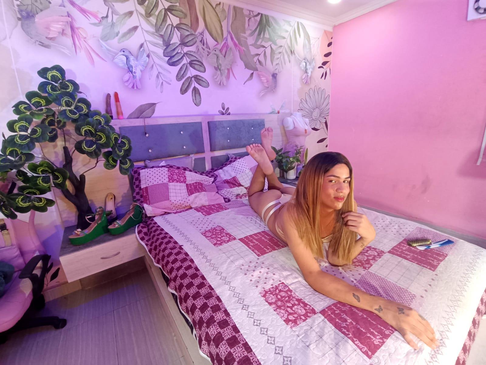 sweet_lulusofia Live Image