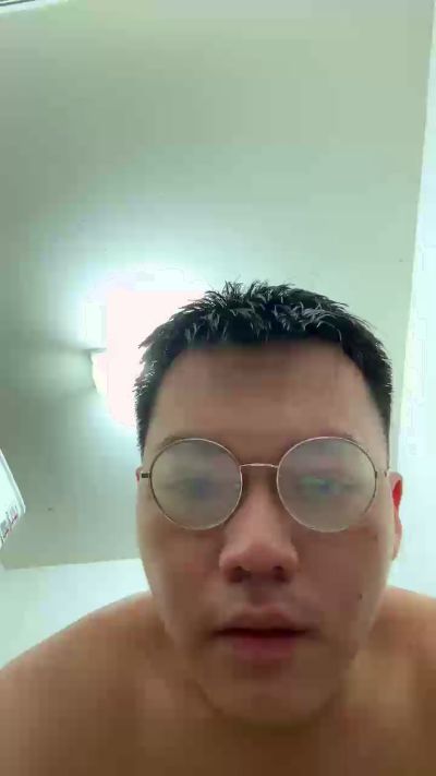 18YUhi live from Taiwan