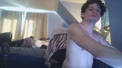 44Alexthebard44 live from Canada