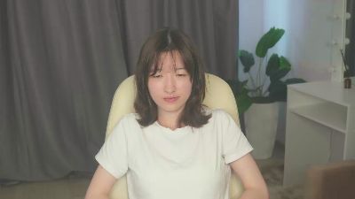 AdelineGarahan live from South Korea