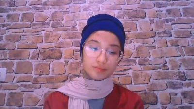 AdrianneLock live from France