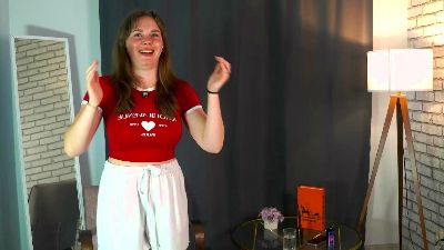 AleenSavannah live from France