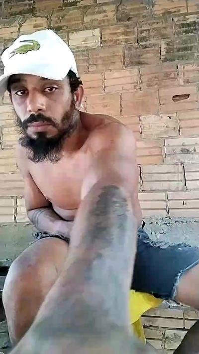 Alisonjuenendun live from Brazil