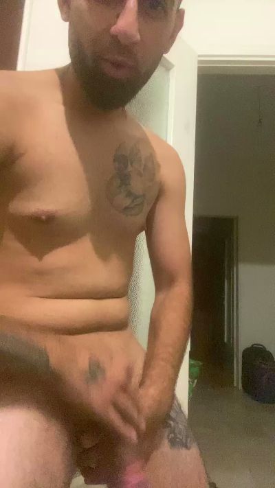 Andreeas32 live from Italy