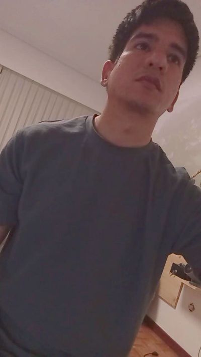 Andydam902 live from Colombia