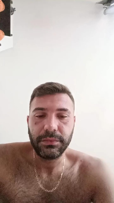 Axel_ct live from Italy