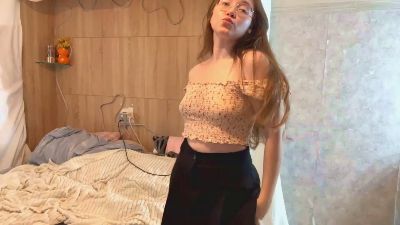 AzucenaKant live from United States