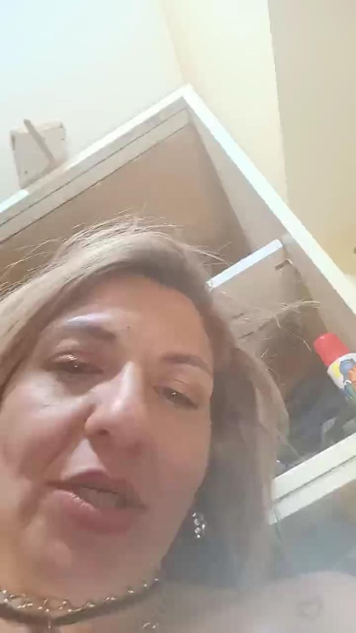 Bebota27 live from Argentina