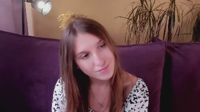ChloeSlauson live from United States