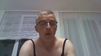 ChrisinBayern live from Germany