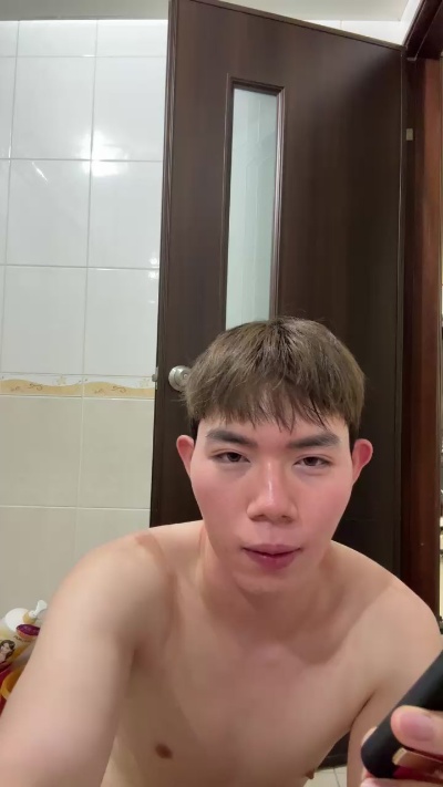 Clauence_0227 live from Taiwan
