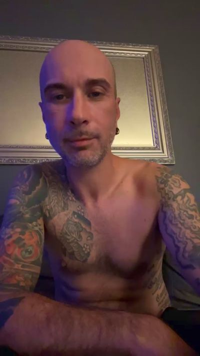 Daddys_cummin live from Canada