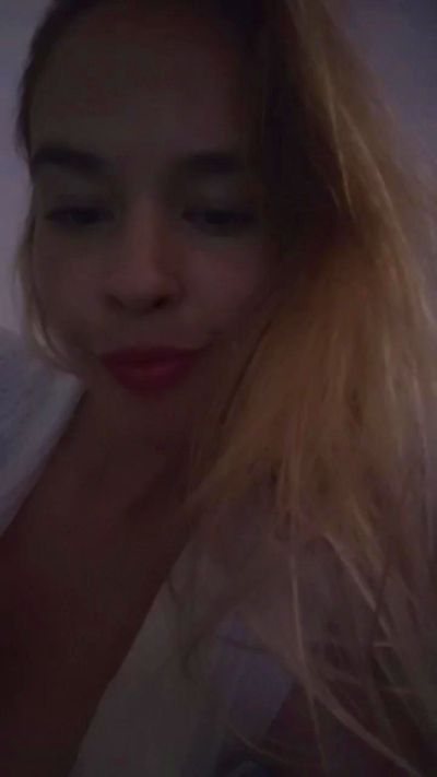 Damnquuen live from Argentina