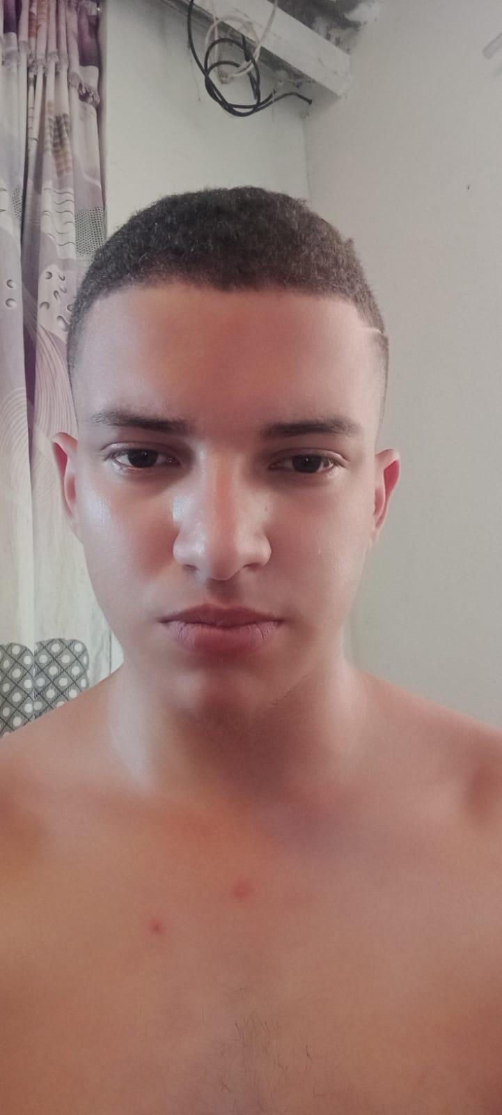 DanielHotMed live from Colombia