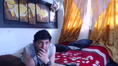 Dark_Couple live from Colombia
