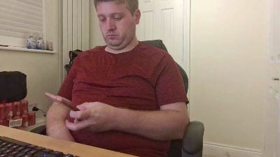 Desperat2Holdit live from United Kingdom