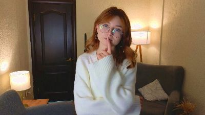 Elizabeth_Leee live from Latvia