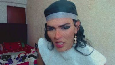 Emma_Queen live from Colombia