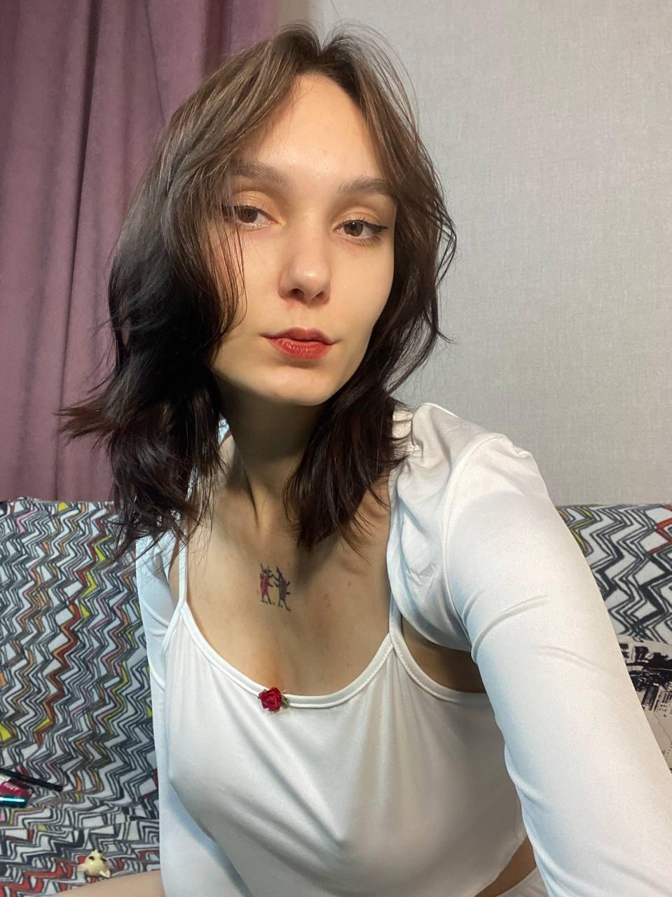 FloraDeman live from Germany