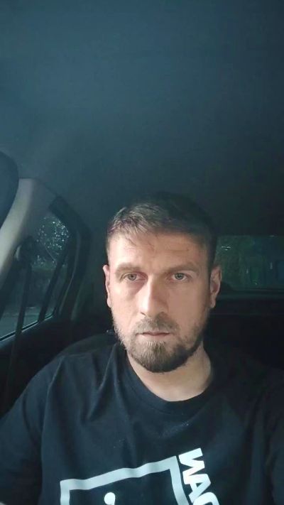 Ginger1313 live from France