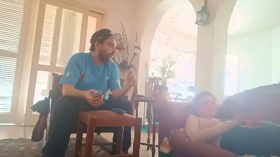 Gizinha25 live from Brazil