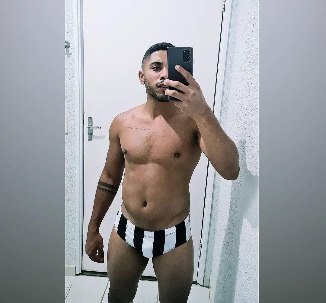Goldenzin live from Brazil