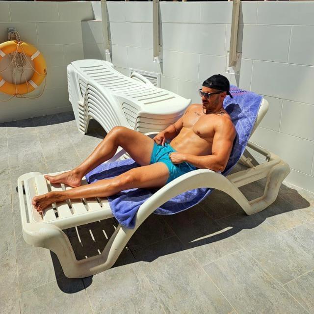 Guapocuerpo4 live from Spain